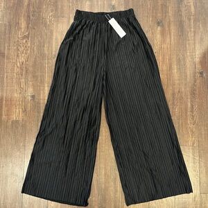Women's Made by Johnny Premium Pleated Palazzo Black Glowy Pants Size S-M *NEW*